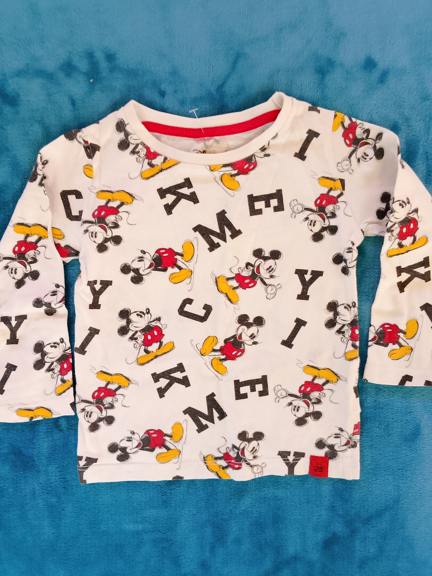 Tricou cu mânecă lungă Mickey Mouse - un clasic Disney pentru copii!  12- 18 luni.
