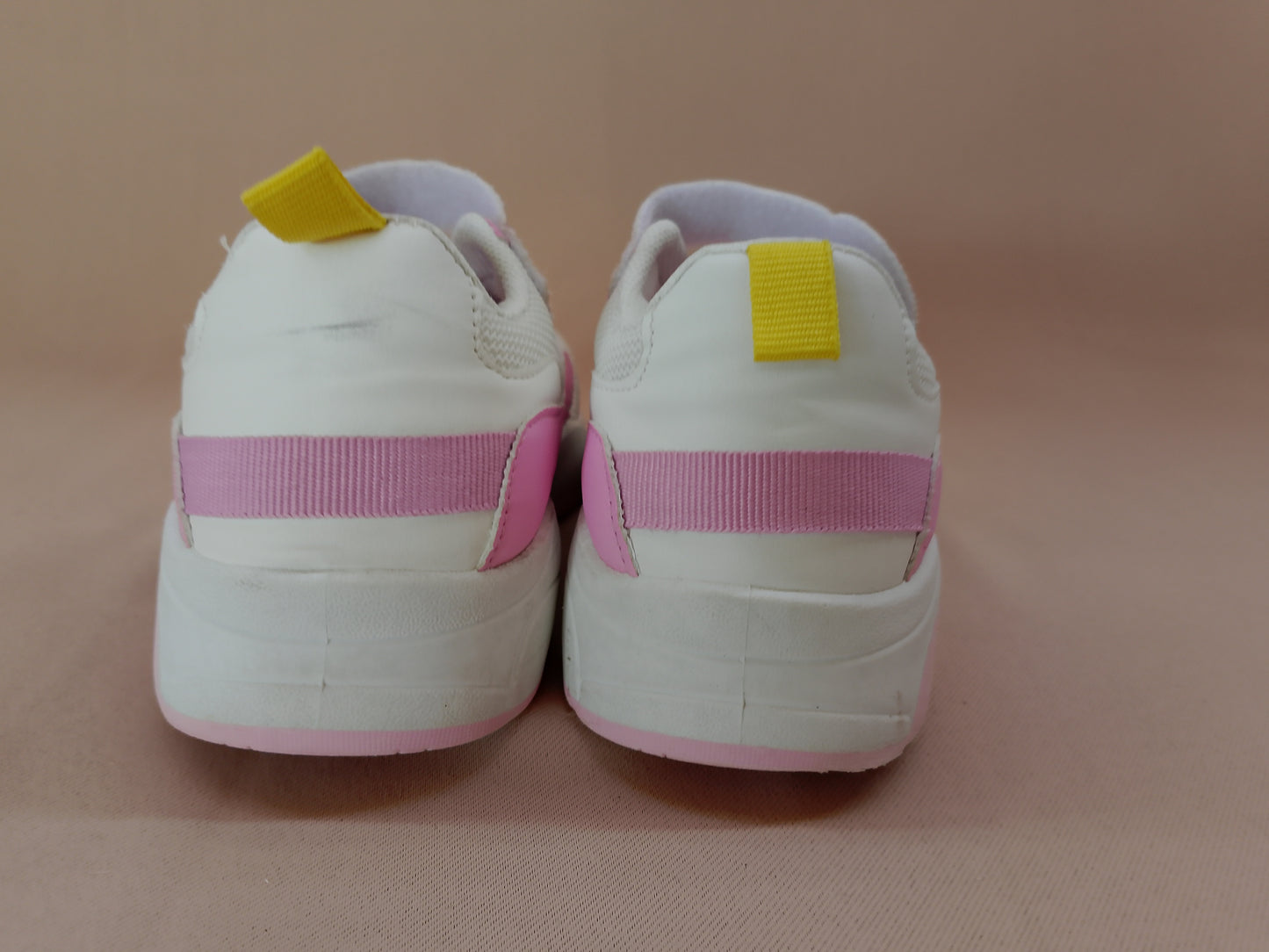 Adidași "Smiley World" pentru fetițe - Zâmbește la fiecare pas! 3 ani.