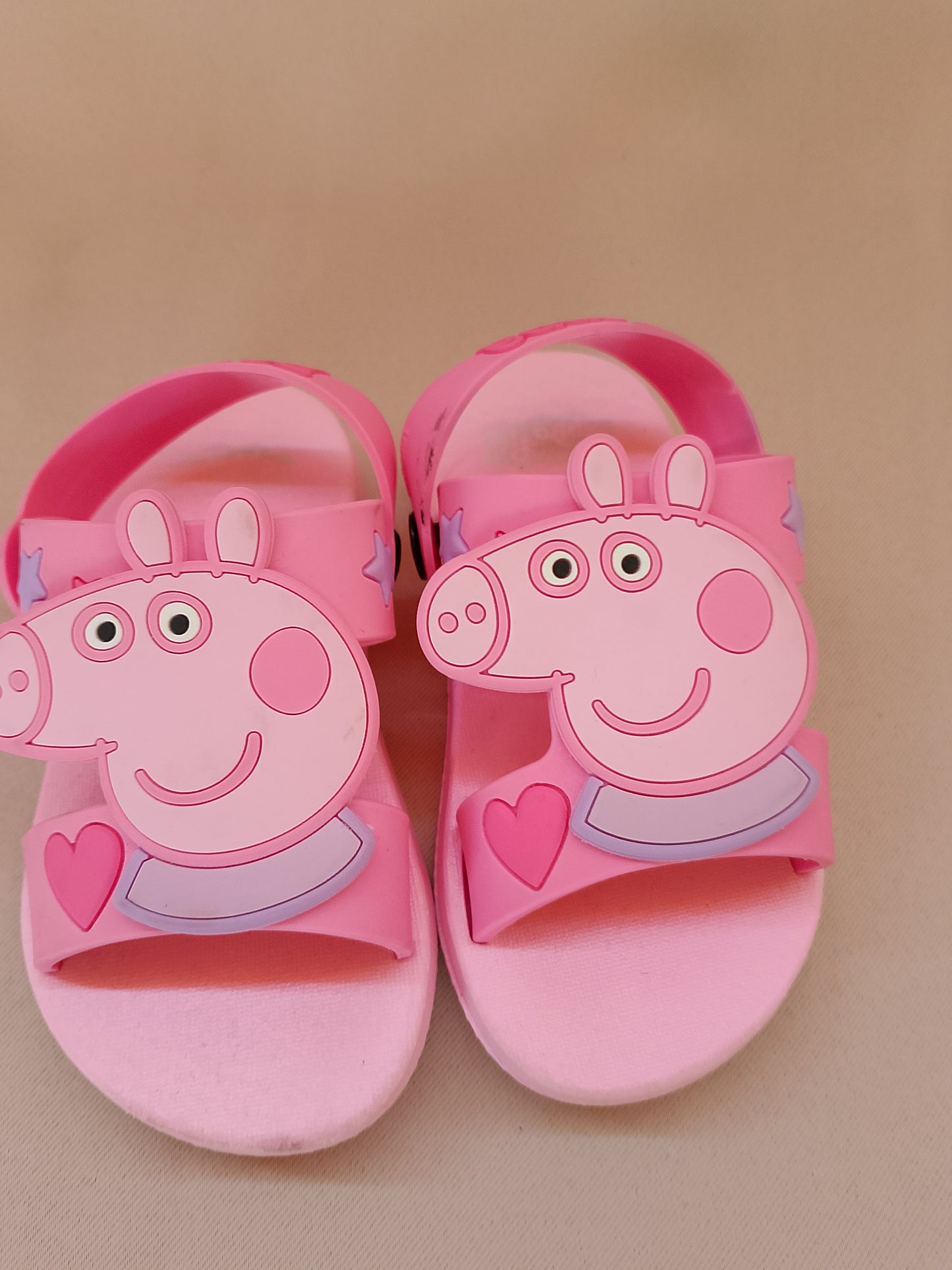 Sandale "Peppa Pig" pentru fetițe - Distracție garantată cu personajul preferat! Marime 22-23