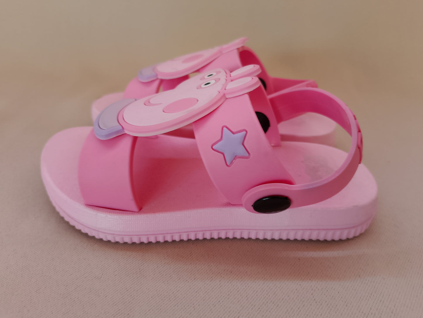 Sandale "Peppa Pig" pentru fetițe - Distracție garantată cu personajul preferat! Marime 22-23