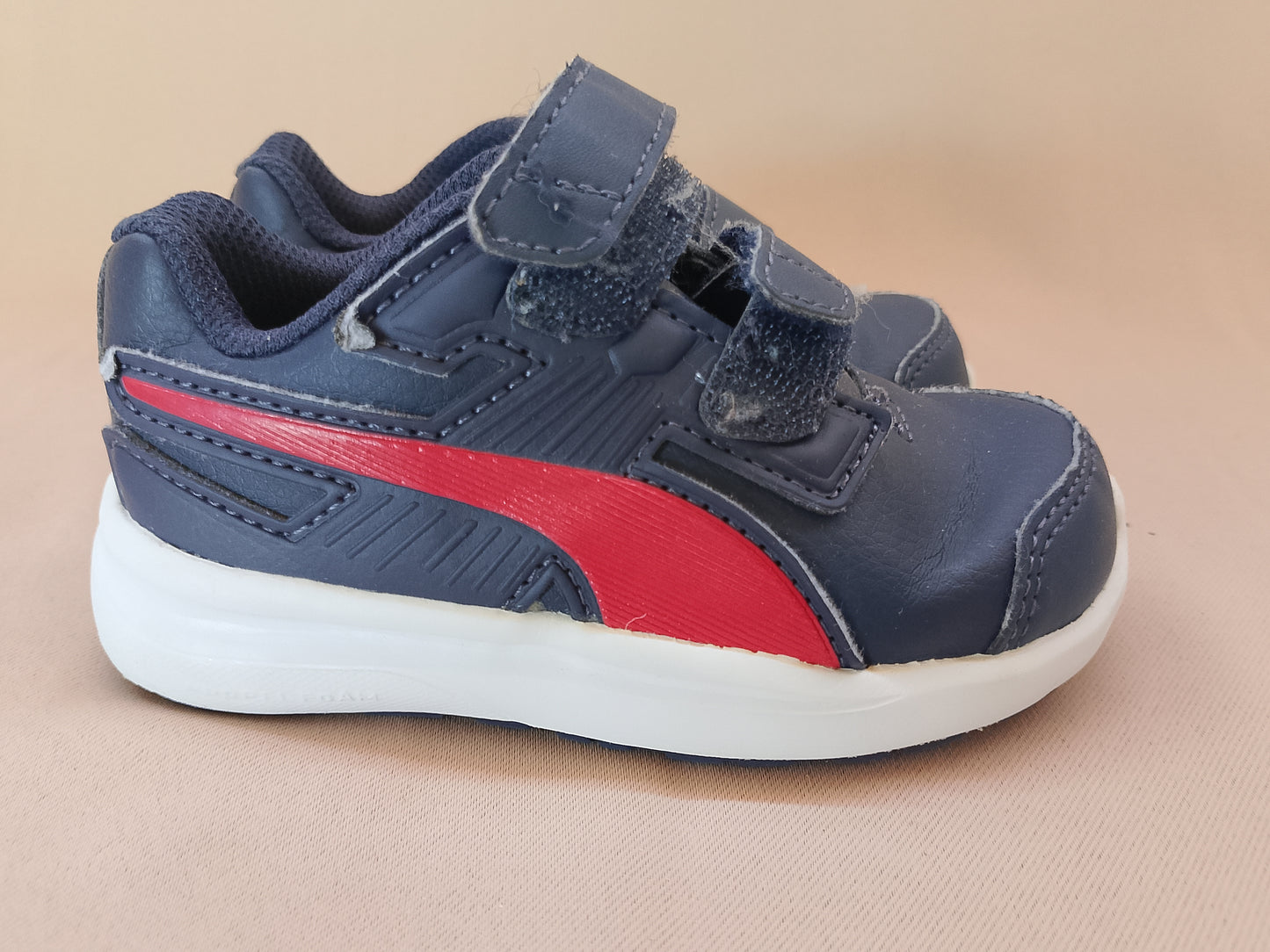 Adidași "Puma" pentru copii - Stabilitate și stil pentru micii atleți! Marime 22.