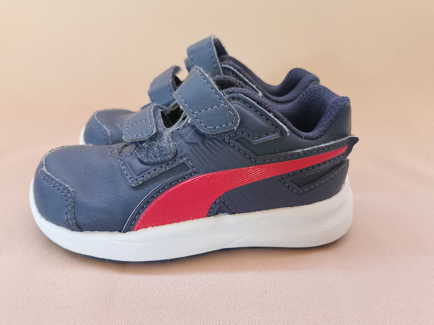 Adidași "Puma" pentru copii - Stabilitate și stil pentru micii atleți! Marime 22.