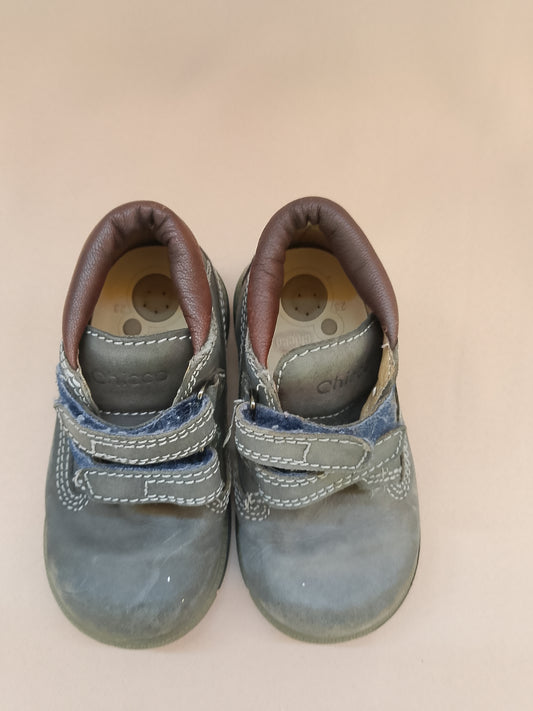 Pantofi din piele "Chicco" pentru copii - Calitate și confort pentru primii pași! Marimea 23.