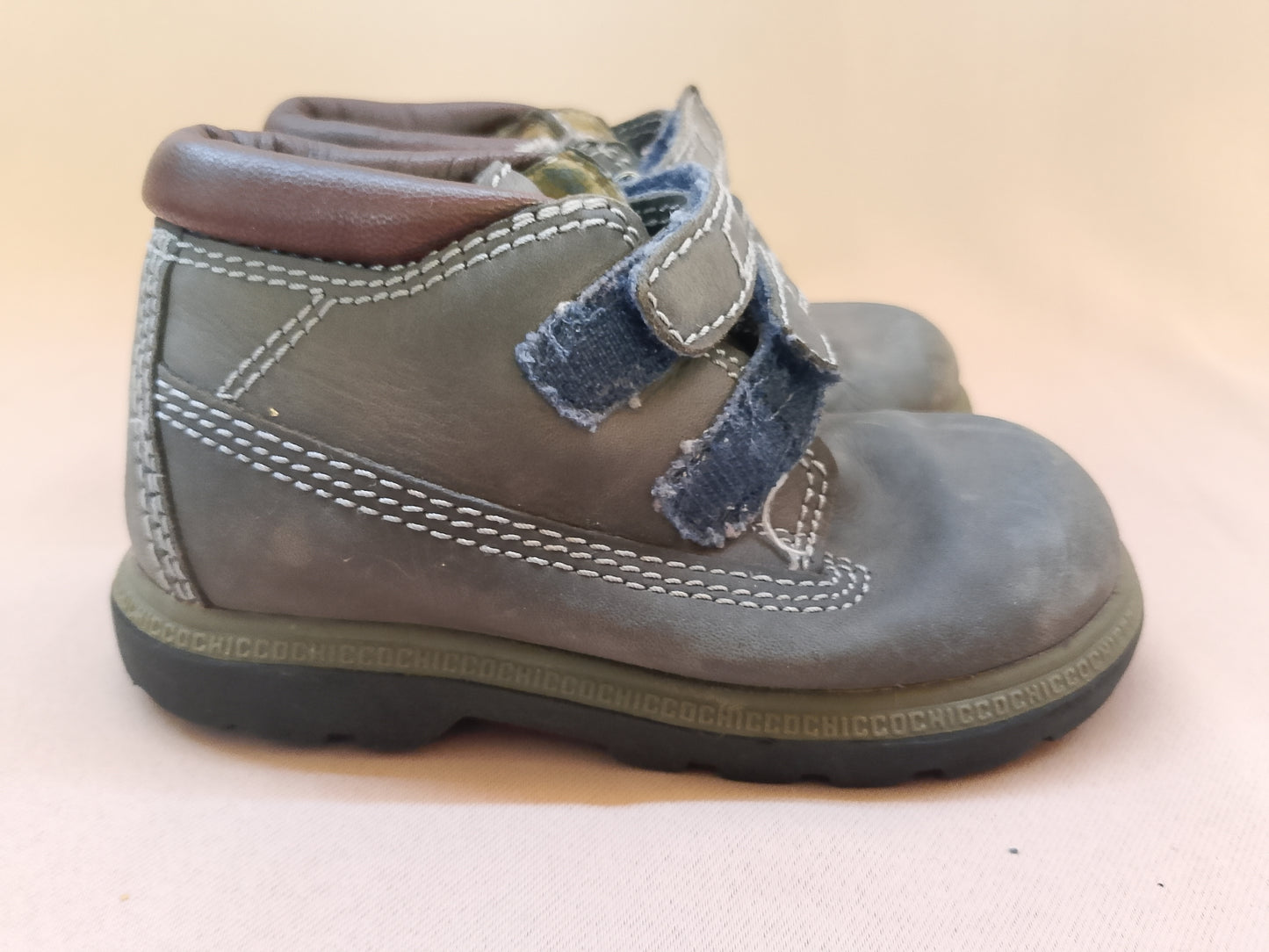 Pantofi din piele "Chicco" pentru copii - Calitate și confort pentru primii pași! Marimea 23.