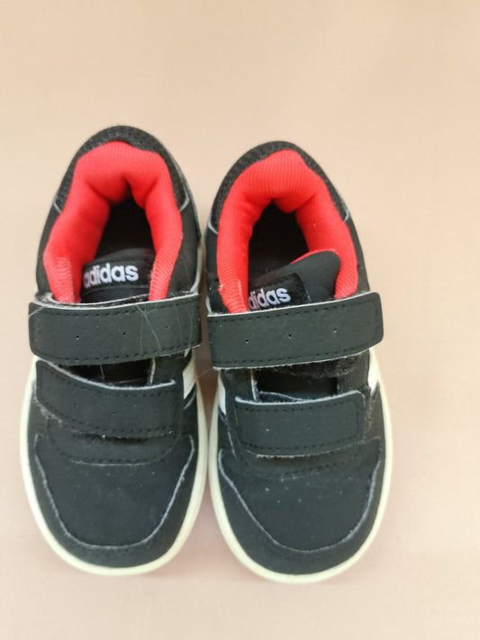 Adidași "Adidas" pentru copii, negri cu dungi albe - Stil clasic și confort garantat! Marimea 23.