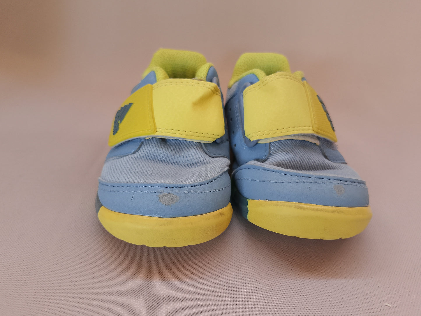 Adidași "Adidas" multicolori pentru copii - Stil și distracție la fiecare pas! Marimea 21.