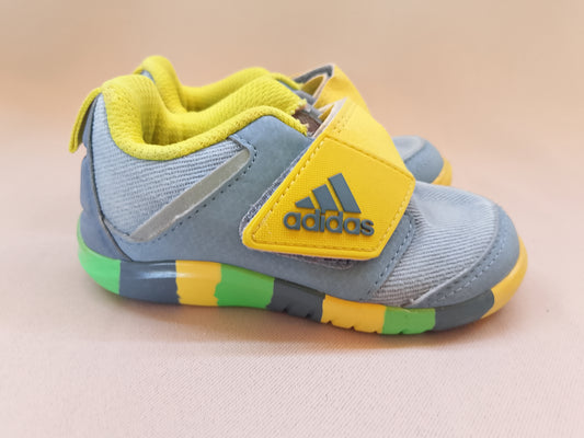 Adidași "Adidas" multicolori pentru copii - Stil și distracție la fiecare pas! Marimea 21.