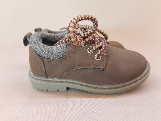 Ghete "Timberland" pentru copii - Stabilitate și stil în fiecare pas! Marimea 20.