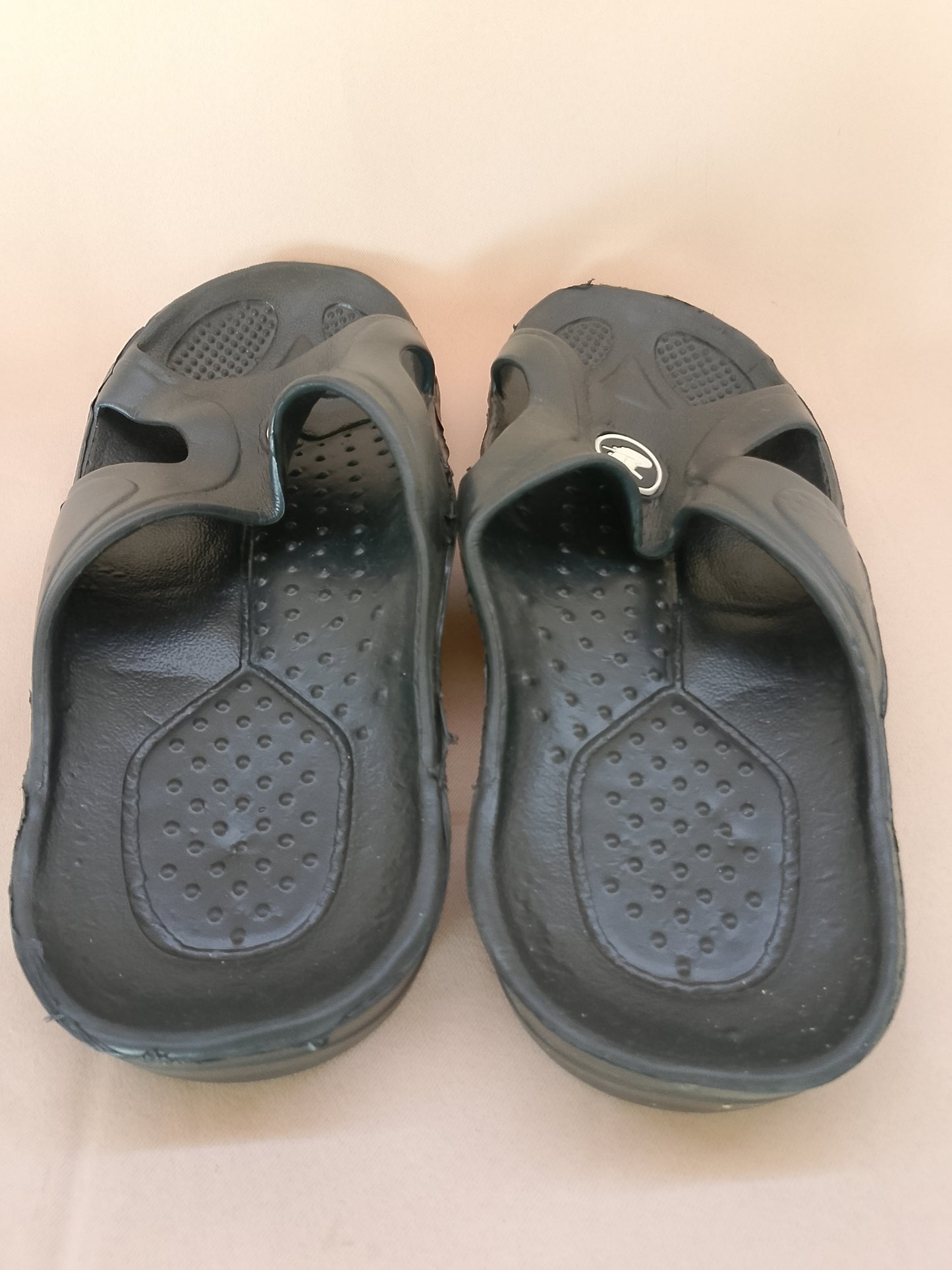 Șlapi/Papuci Negri. Unisex, Confortabili pentru Plajă și Piscină