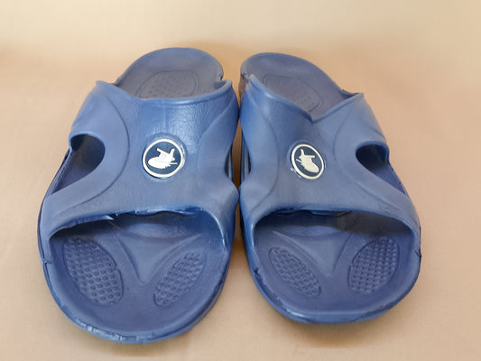 Șlapi/Sabot Albaștri Închis Unisex, cu Logo - Confort și Versatilitate