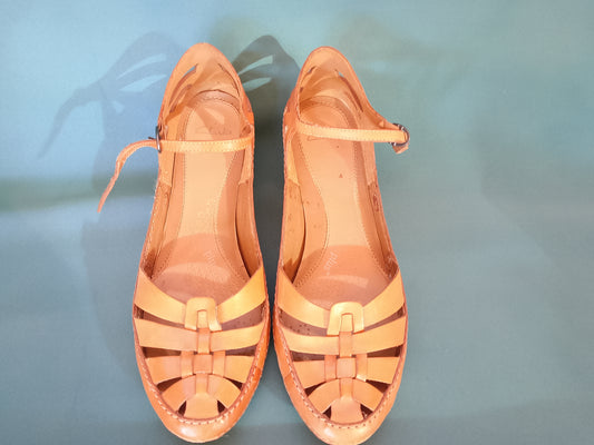 Sandale Dama Clarks Maro Portocaliu, din Piele, Tip Fisherman - Confort și Stil