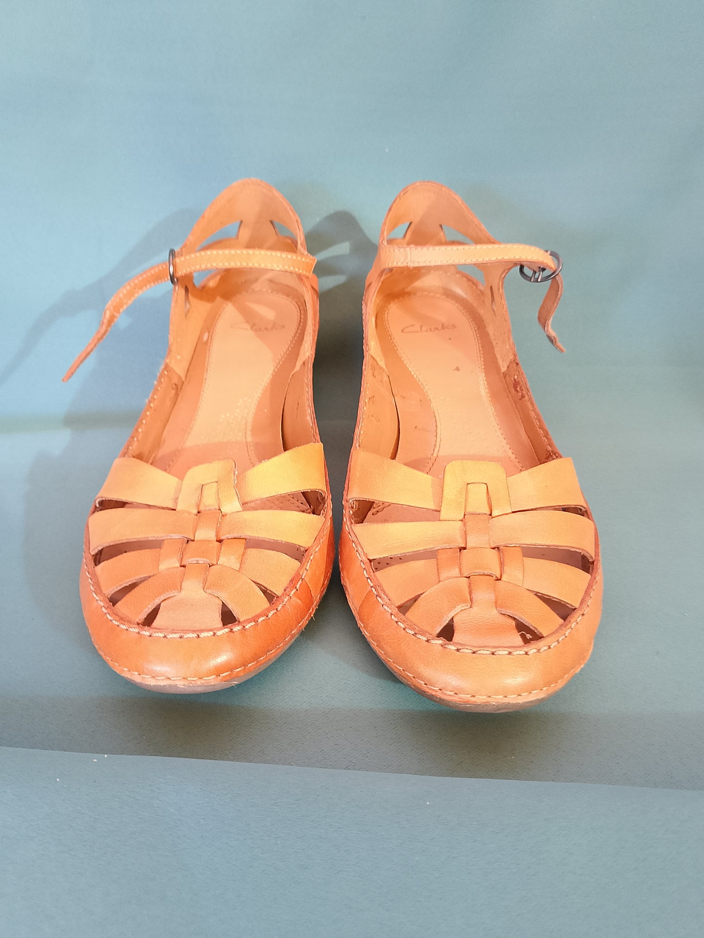 Sandale Dama Clarks Maro Portocaliu, din Piele, Tip Fisherman - Confort și Stil