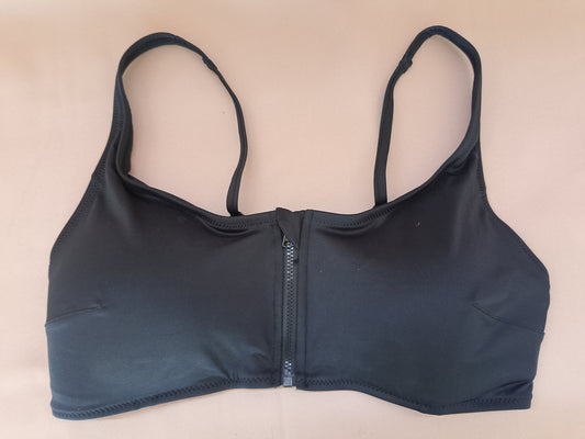 Stil Modern și Sustenabil: Top de Costum de Baie Primark (Reciclat) cu Fermoar! Marime 42.