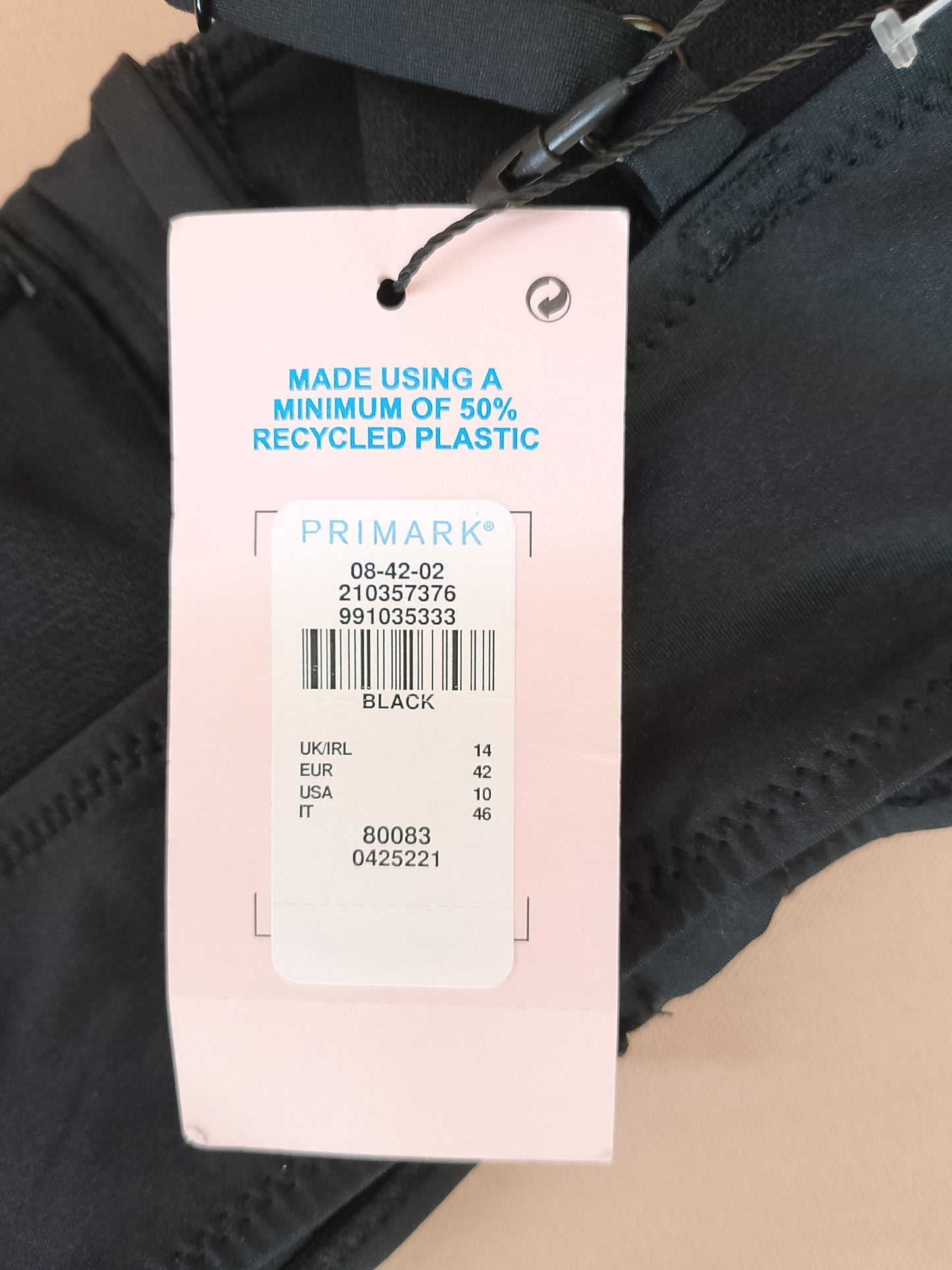 Stil Modern și Sustenabil: Top de Costum de Baie Primark (Reciclat) cu Fermoar! Marime 42.