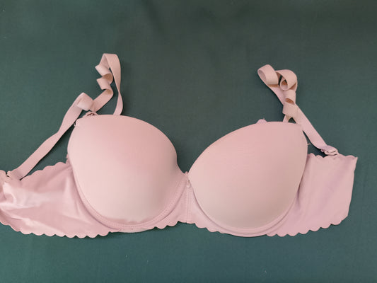 Subtilitate și Volum: Sutien Roz Pal (Nude) cu Push-Up Discret – Confort Invizibil!