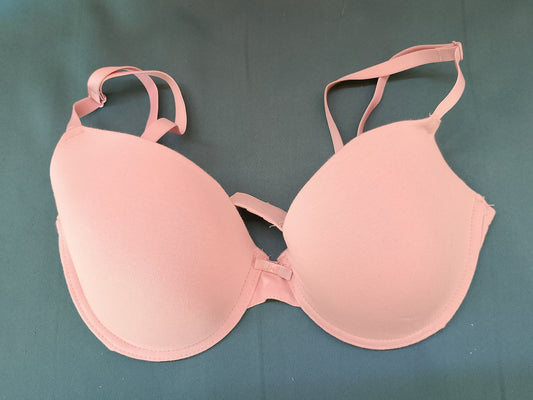 Accent de Culoare: Sutien Primark Corai/Somon cu Detaliu Modern la Spate – Stil și Confort! 75D