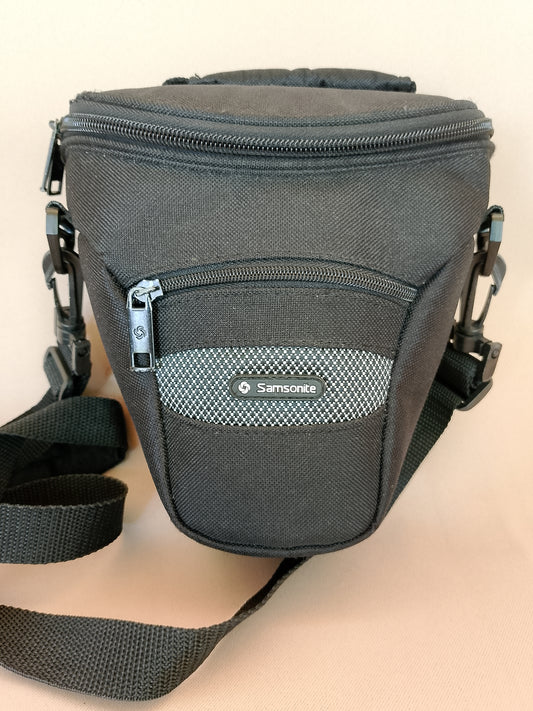 Geantă Foto Compactă Samsonite – Protecție Fiabilă pentru Aparatul Tău!