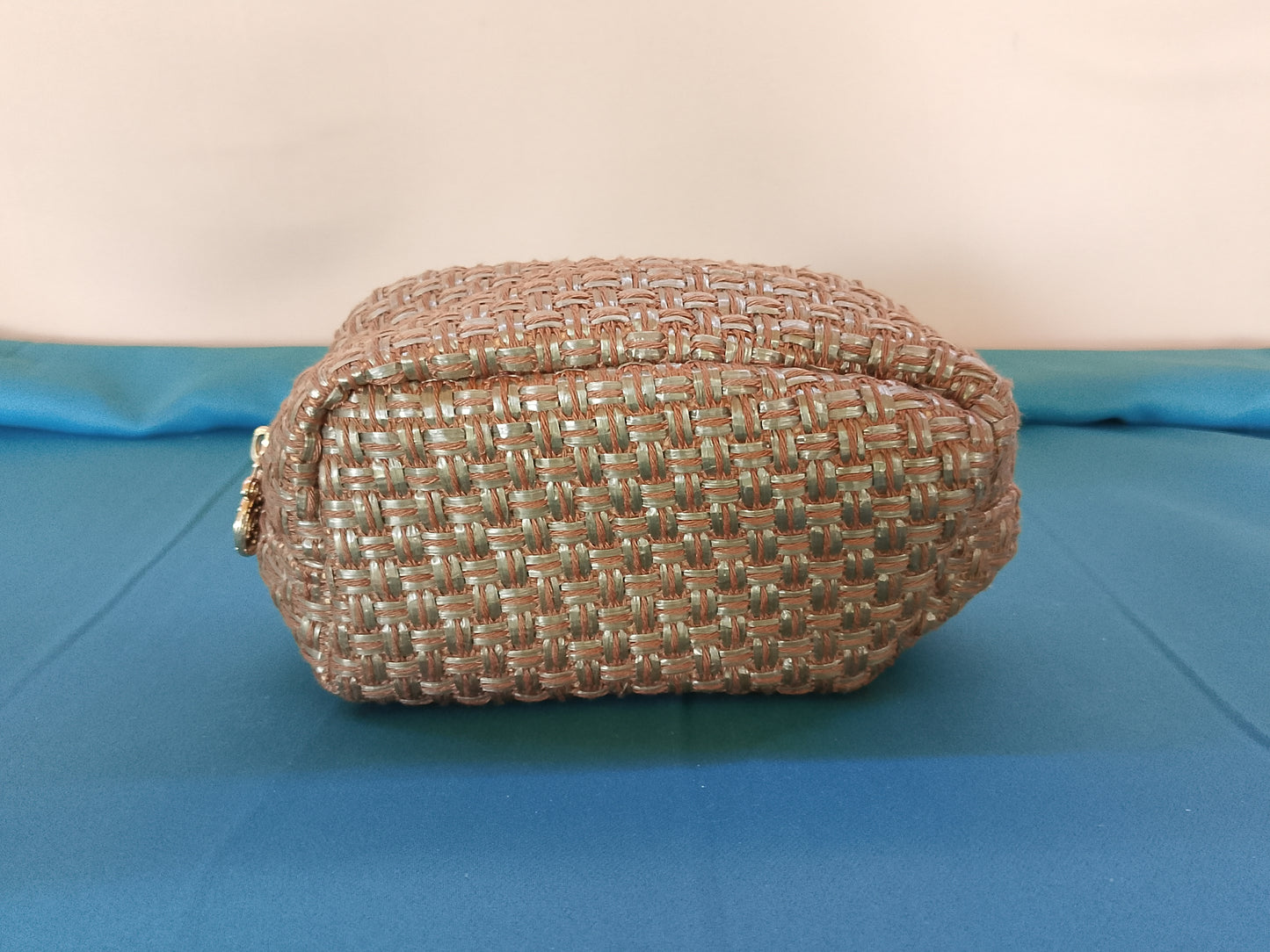 Borsetă/Portfard împletită, de culoare bronz