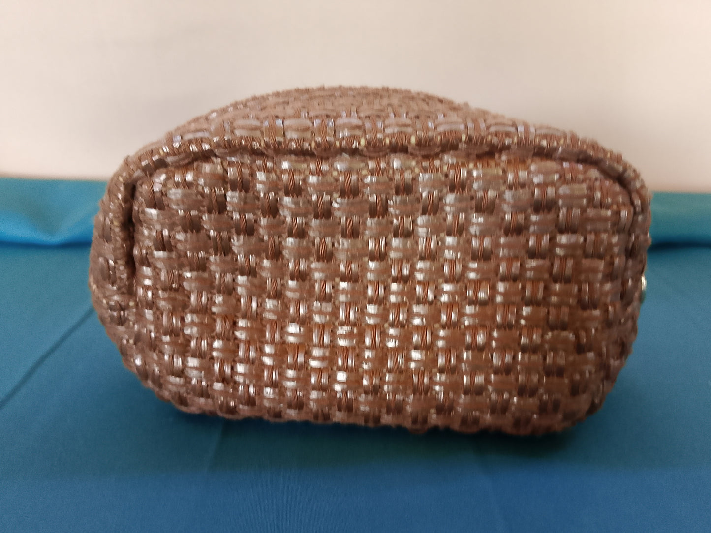 Borsetă/Portfard împletită, de culoare bronz