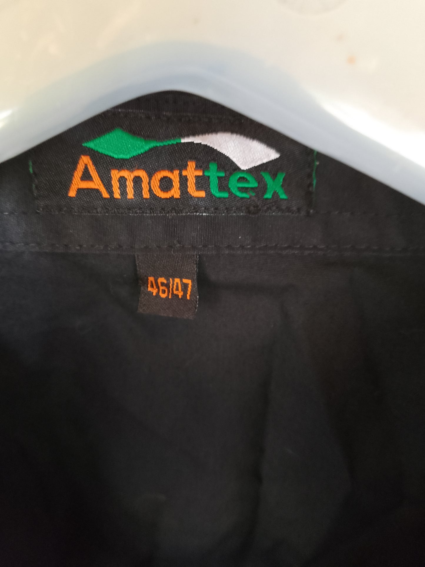 Cămașă de damă neagră, elegantă
