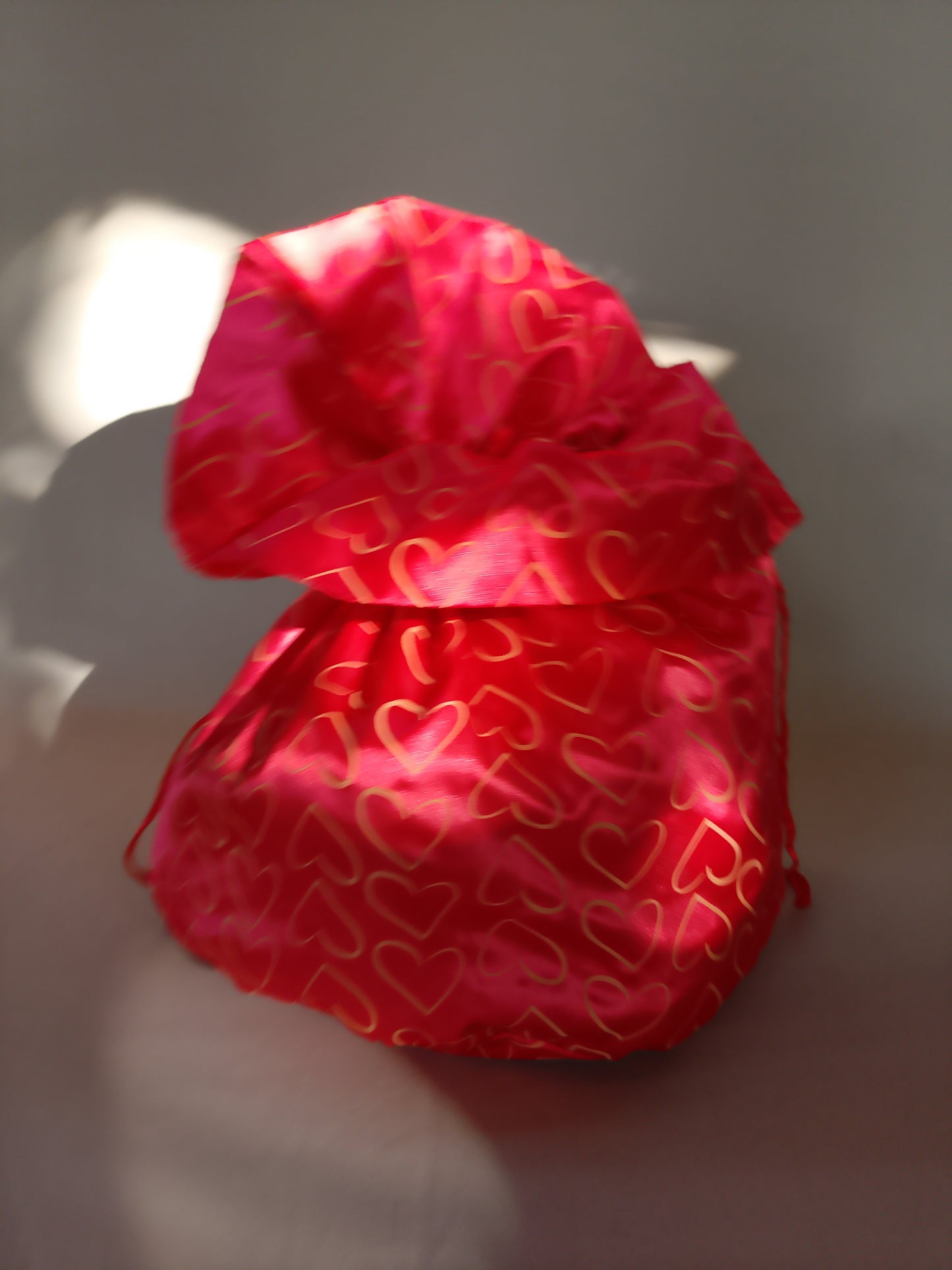 Săculeț/Sac de cadouri cu inimioare