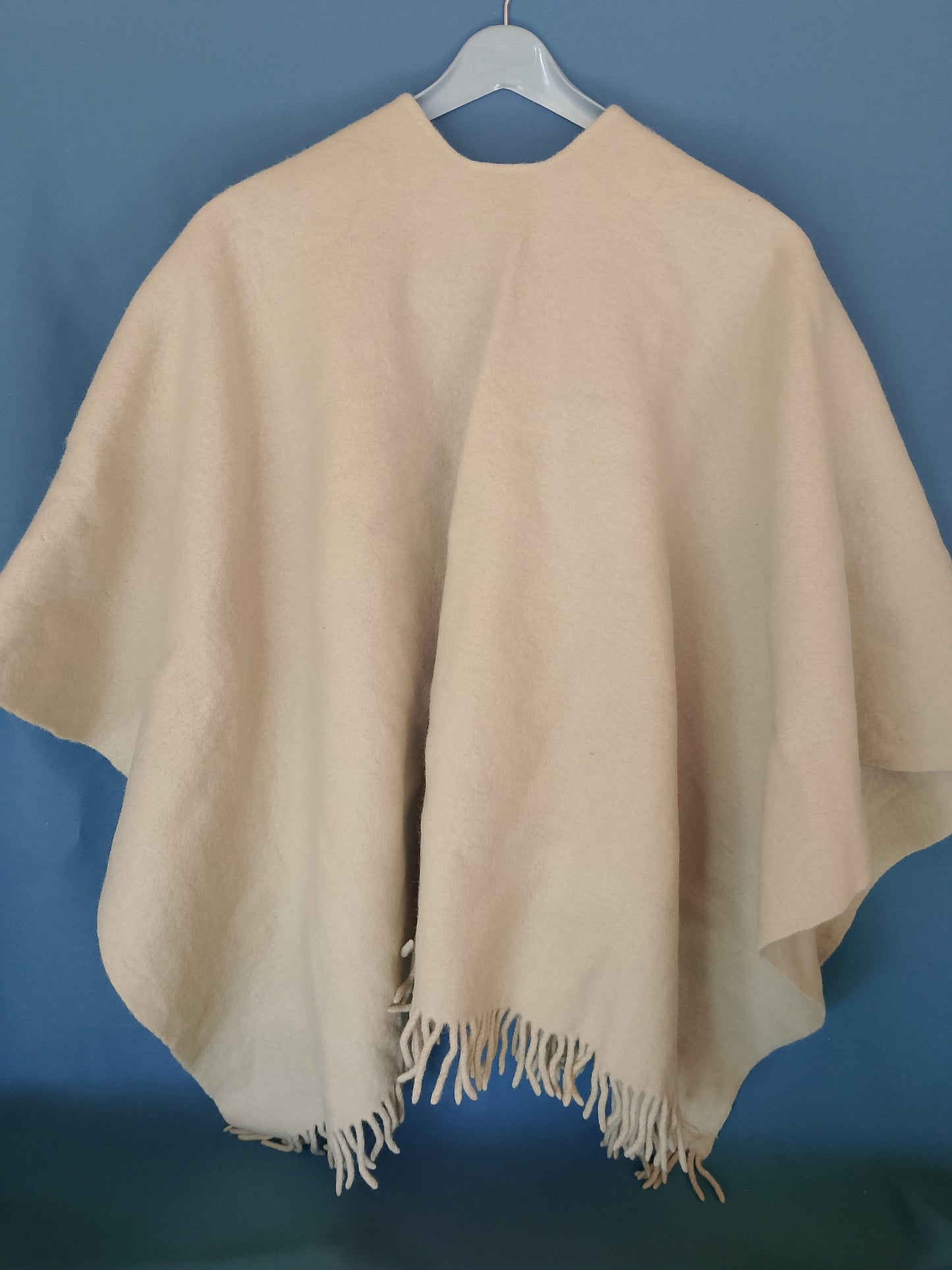 Poncho/Șal elegant, crem, cu franjuri, 130x117 cm