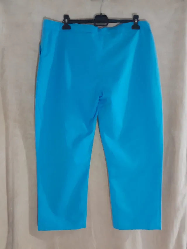 Pantaloni sanitari. Noi, fara eticheta. Talie 52 cm.  Marimea L.