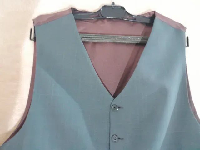 Vesta costum. Noua,  fara eticheta.