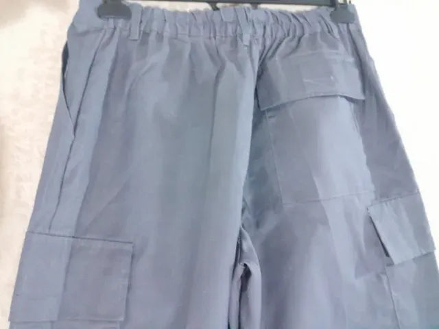 Pantaloni salopeta munca. Noi. Fara eticheta. Latime talie 40 cm. Marimea 46.