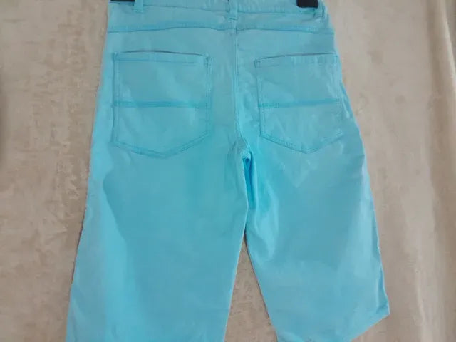Pantaloni scurti Denim. Marime talie 36 cm.