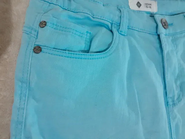 Pantaloni scurti Denim. Marime talie 36 cm.