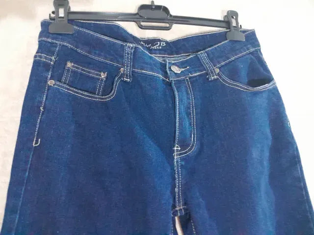 Blugi Miss JB. Marime talie 43 cm. Nou, fara eticheta.