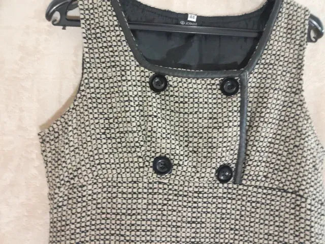 Rochie lana. Noua fara eticheta. Marimea 44. Fabricata in Spania.