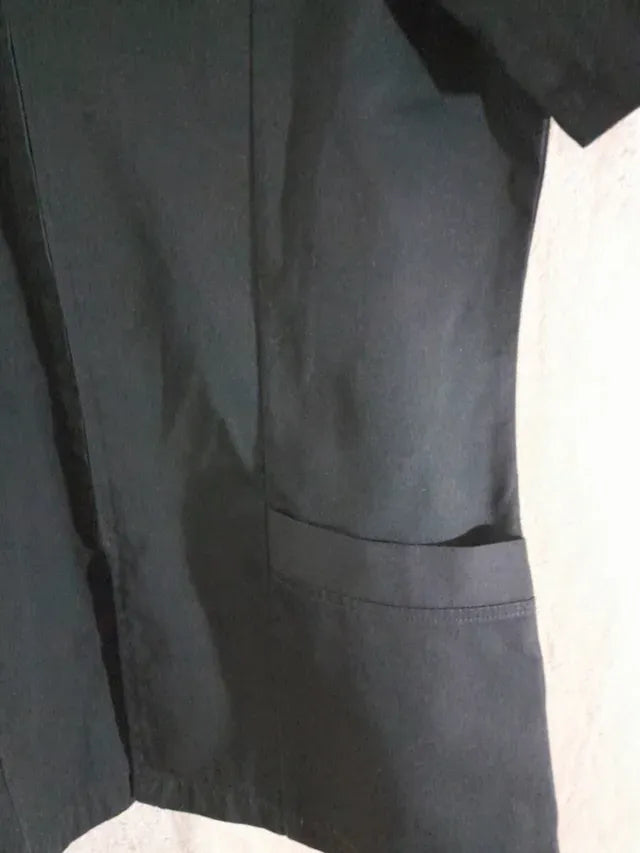 Bluza ospatar, salon coafura, manichiură. Dama. Noua fara eticheta. Marime S.
