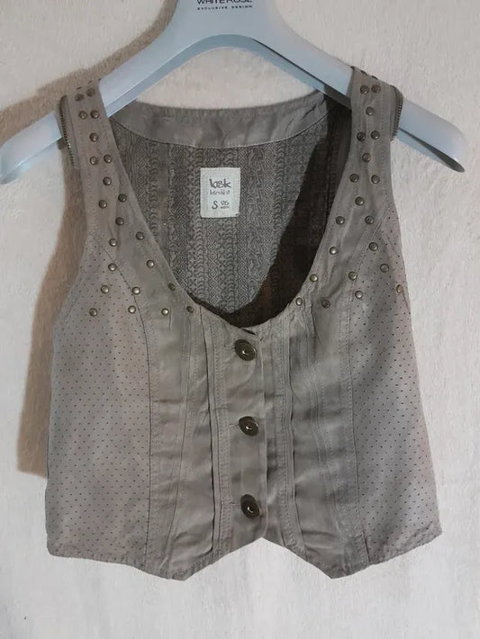 Vesta Bershka. Marime S. Piele intoarsa.