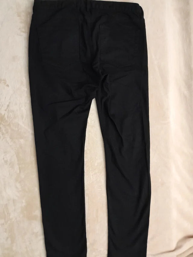 Blugi H&M Skinny Fit. Nou, fara eticheta. Marimea 34.