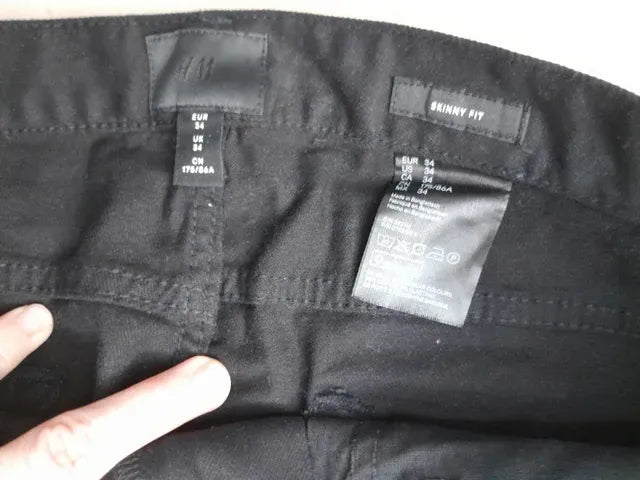 Blugi H&M Skinny Fit. Nou, fara eticheta. Marimea 34.