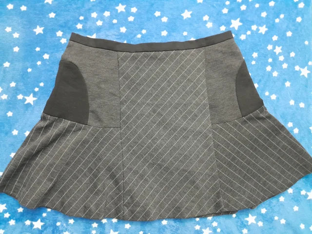 Fusta mini Sfera. Marime L/40. Noua.