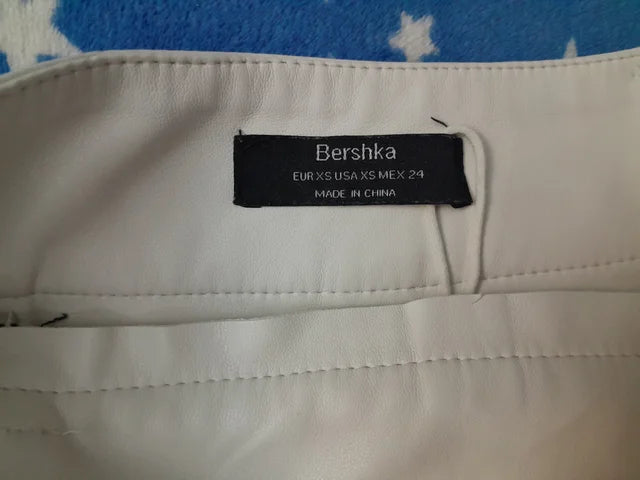 Fusta mini. Bershka. Noua, fara eticheta.