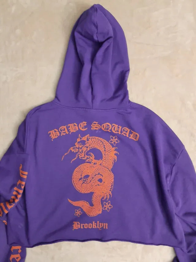 Hoodie mov, stil hip-hop, scurta.